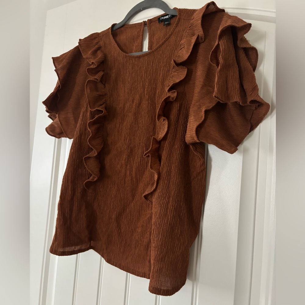 Express Rust Ruffled Top - Picture 2 of 4